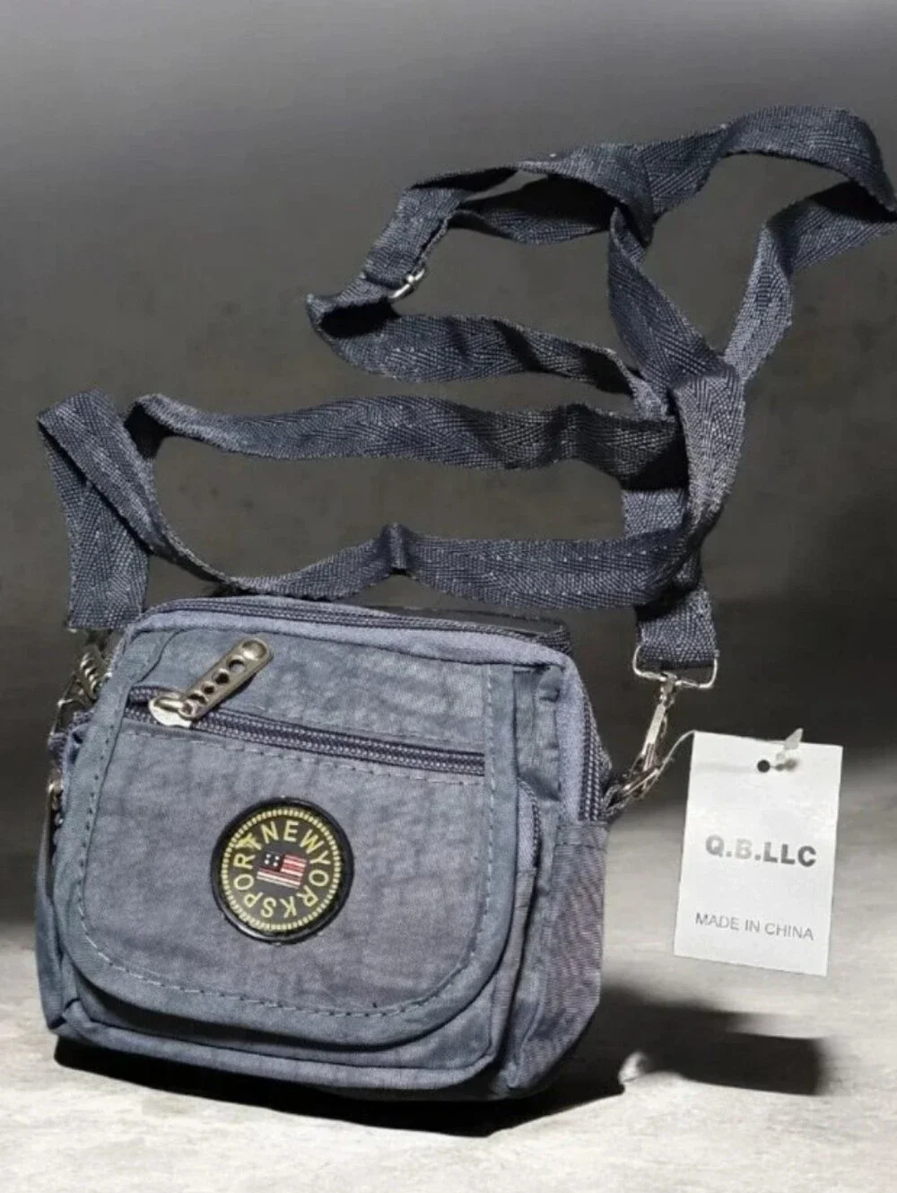 Q.B.L.L.C-Mjni Zip Pouch Crossbody Bag (Gray 🩶)